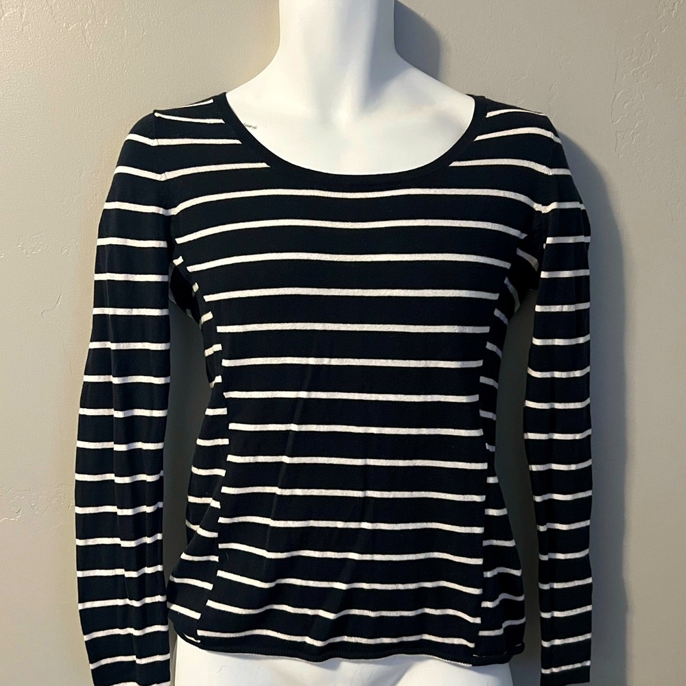 Banana Republic | Button Back Top | Small